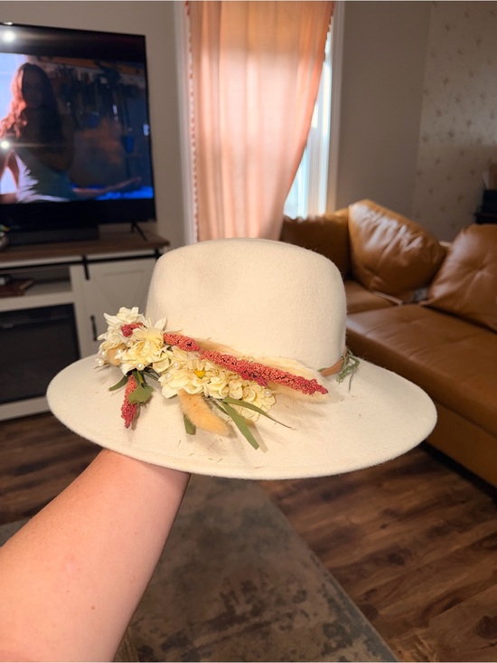 Wyeth Bone Cream Floral Wide-Brim Fedora Hat with Decorative Band - OS main image 4